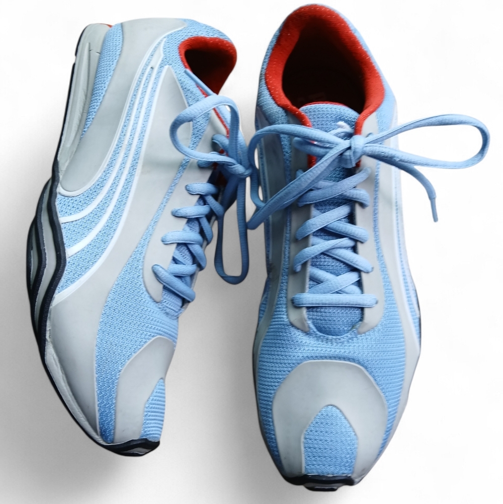 Puma Women's Size 8 Blue and Red Athletic Sneakers